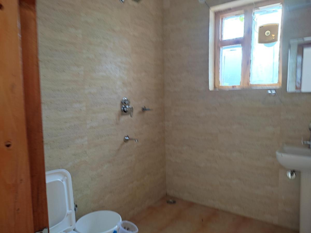 Madpackers Mcleodganj Hostel Νταραμσάλα Εξωτερικό φωτογραφία